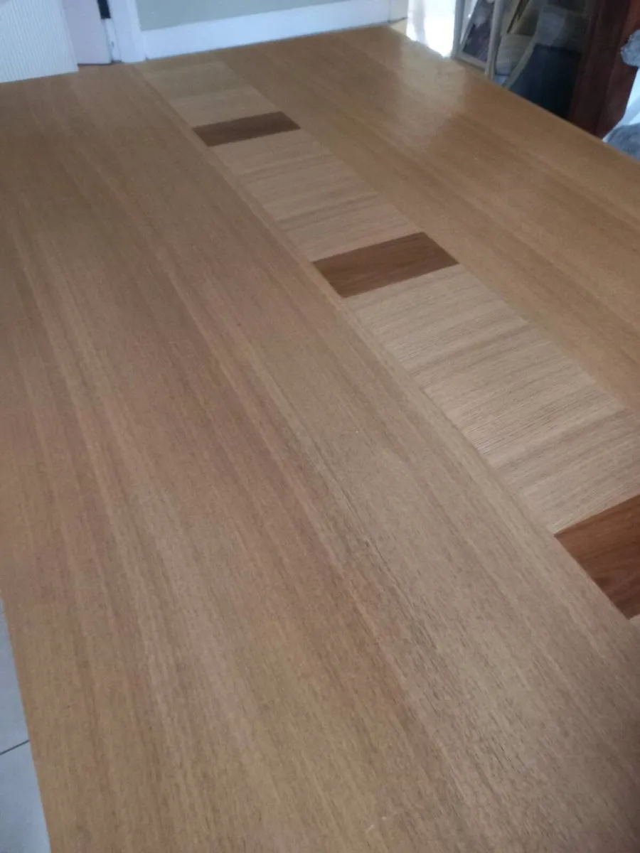 Oak dining room table - Image 3