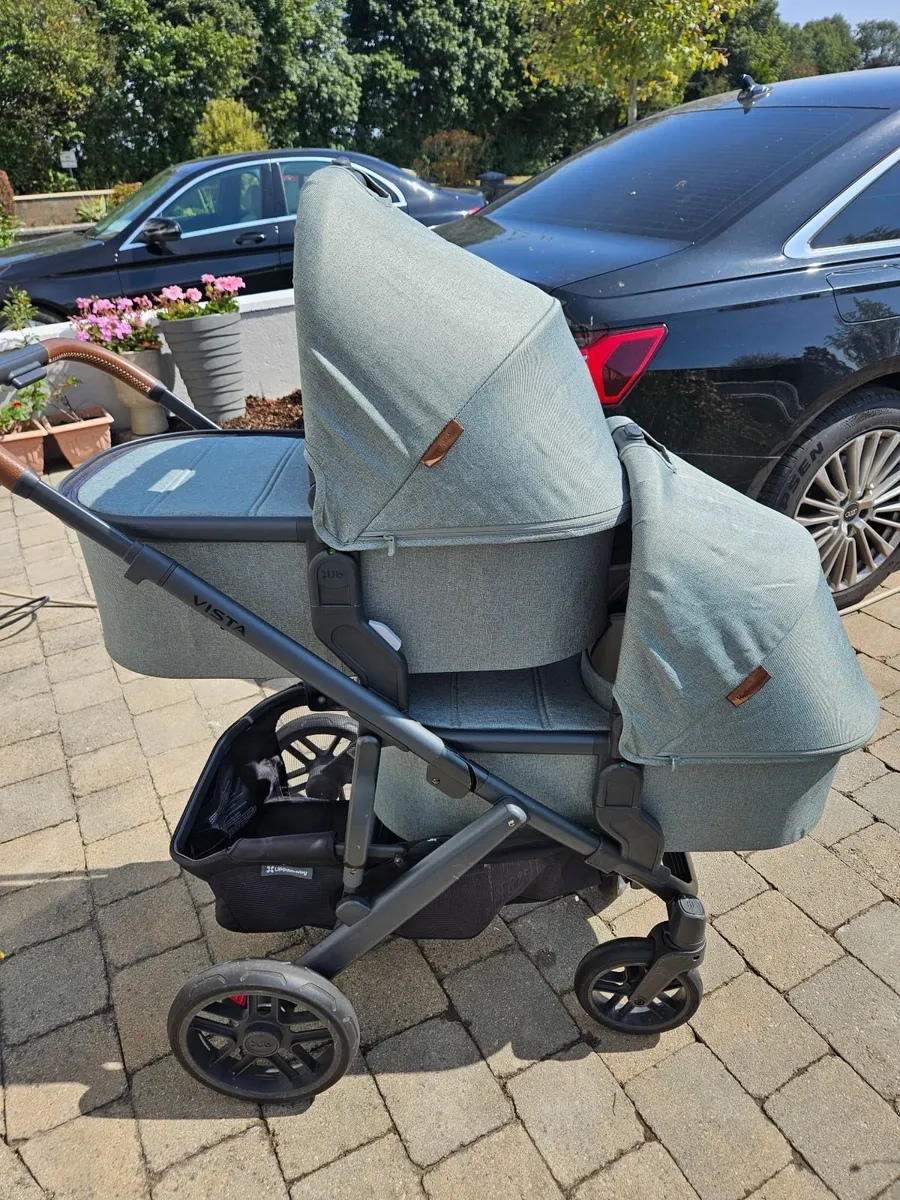 UPPAbaby Vista V2 twin buggy - Image 1