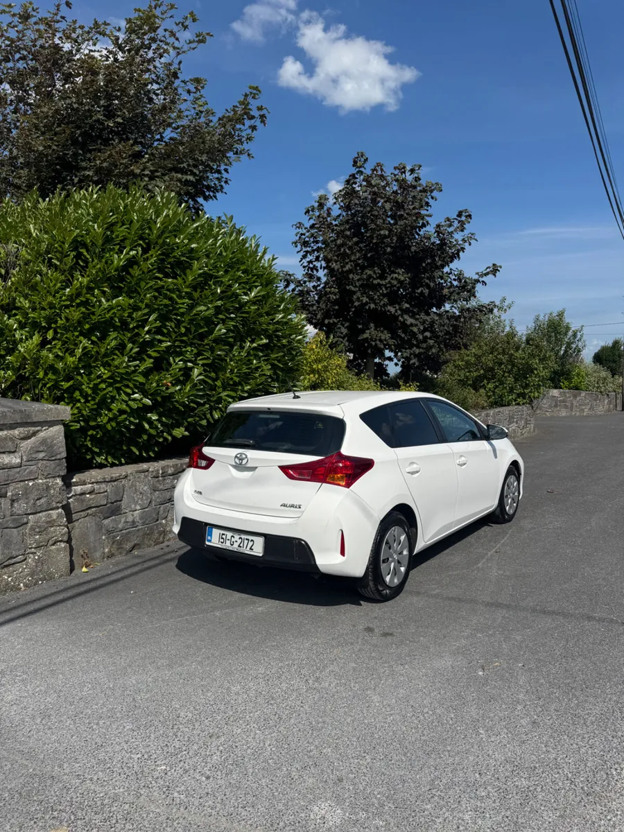 Toyota Auris 2015 - Image 3
