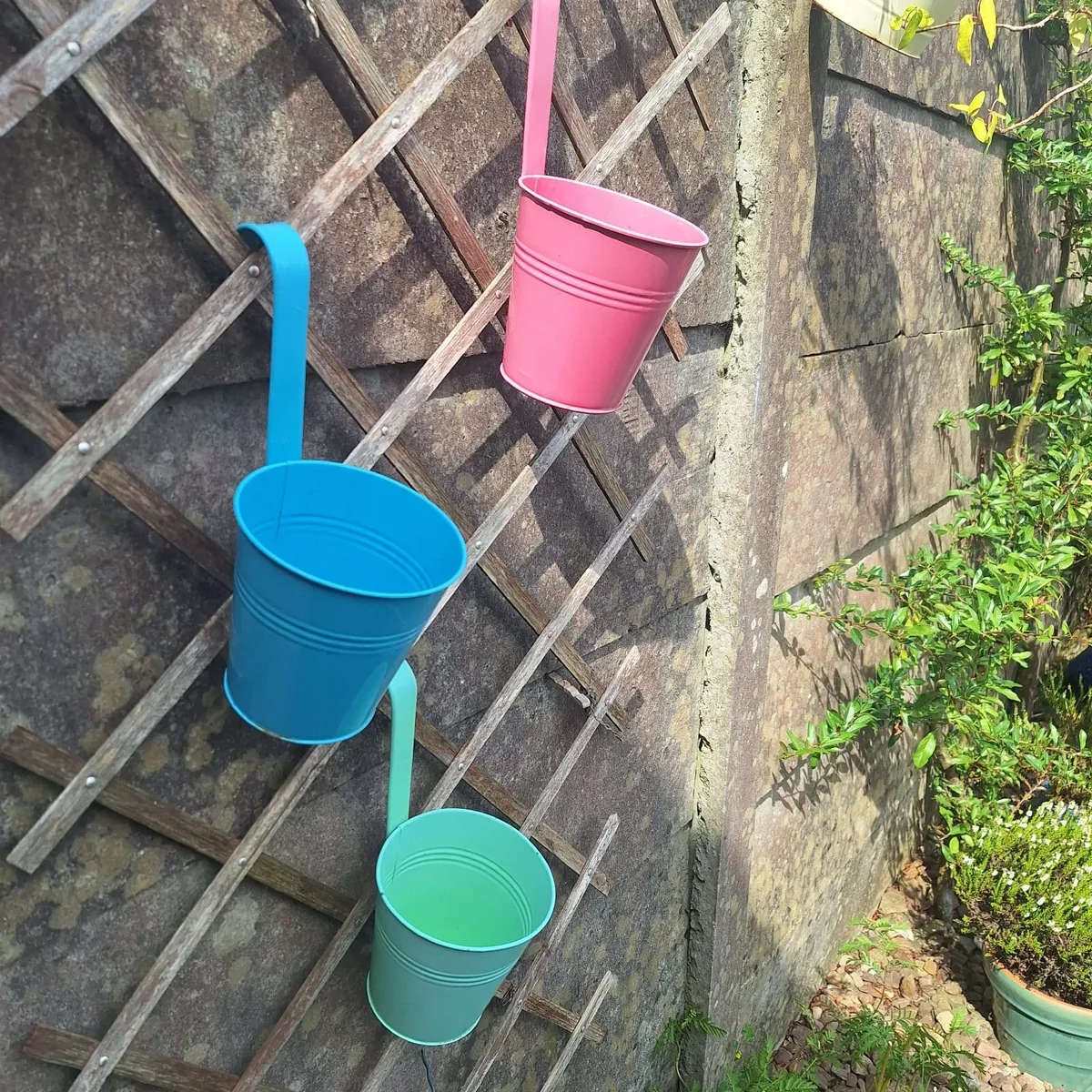 ​3 Colorful Metal Hanging Flower Pots - Image 2