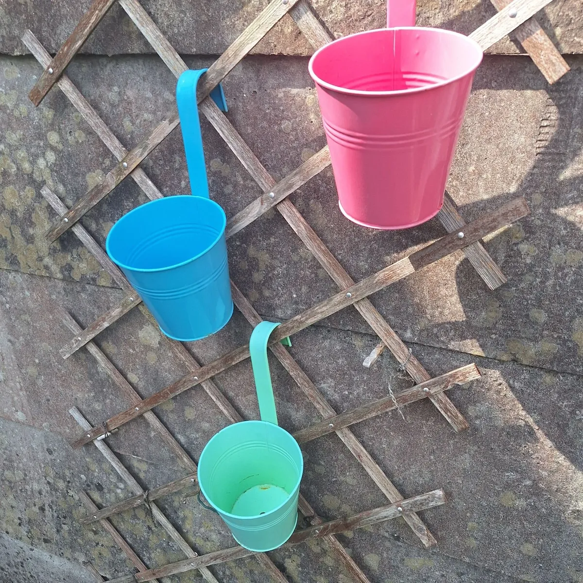 ​3 Colorful Metal Hanging Flower Pots - Image 3