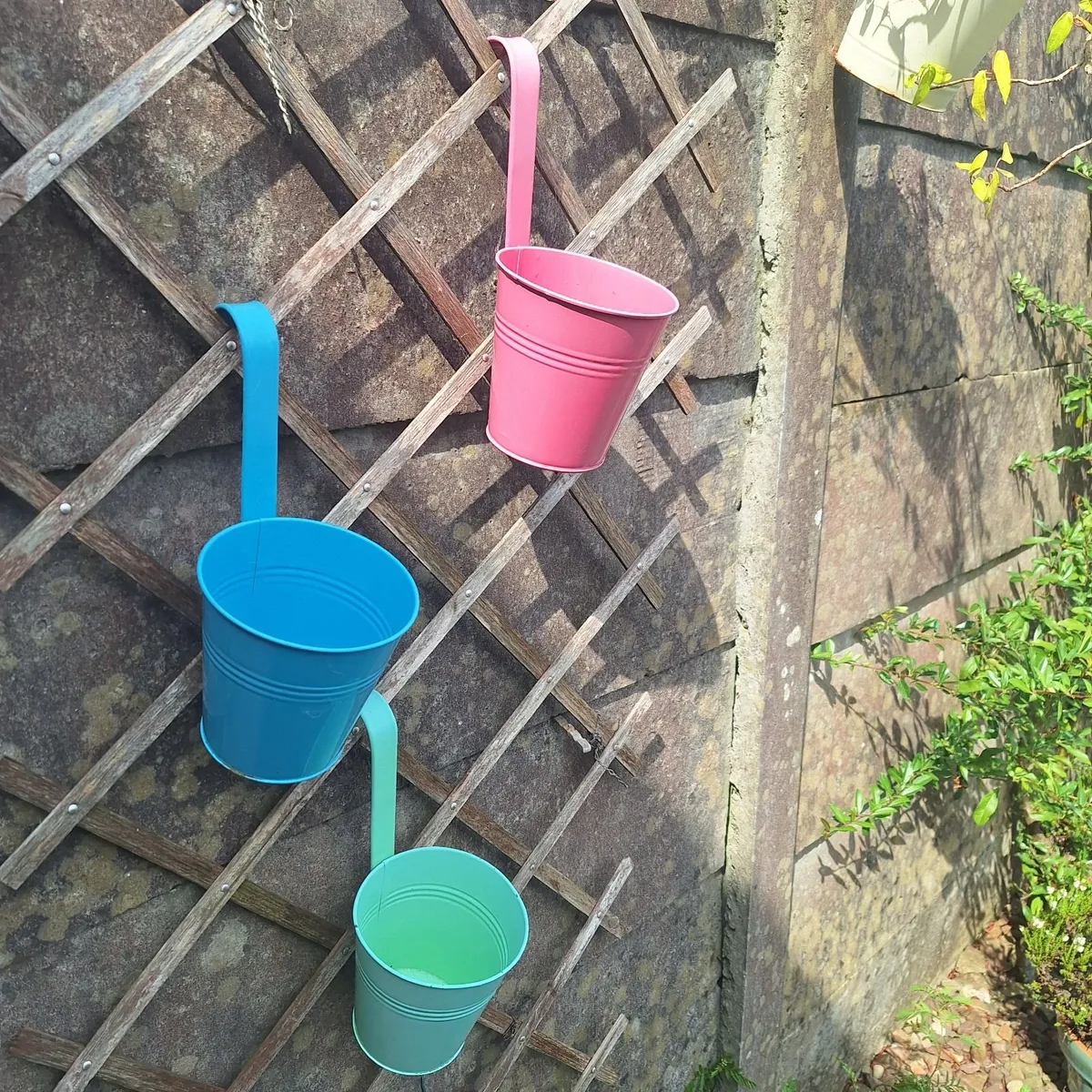 ​3 Colorful Metal Hanging Flower Pots - Image 4