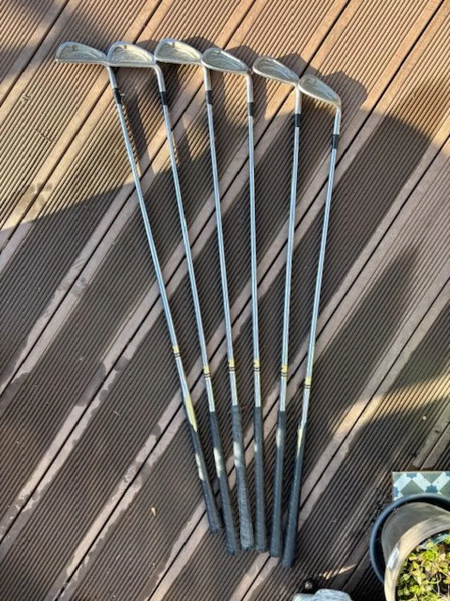 Golf clubs and bag - Image 4