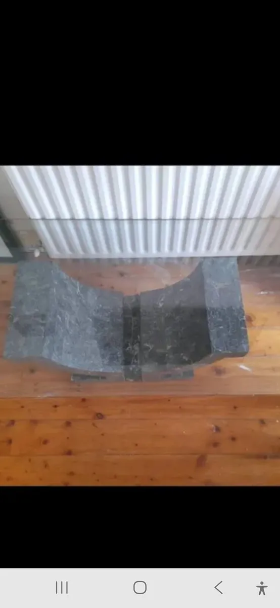 Coffee table and matching side table - Image 1