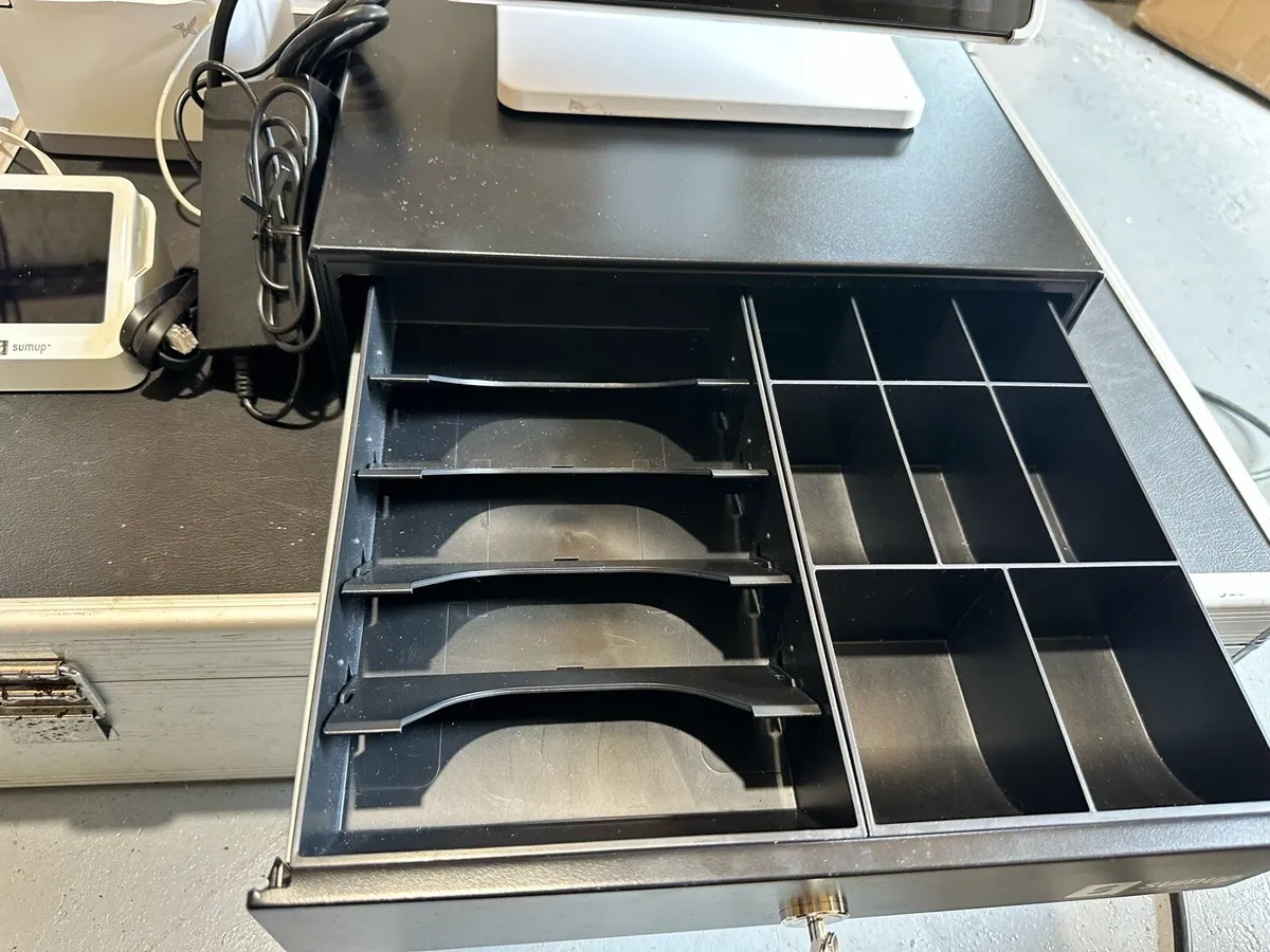 4x Sum up tills 350 each. 10 month old. No ipad - Image 4