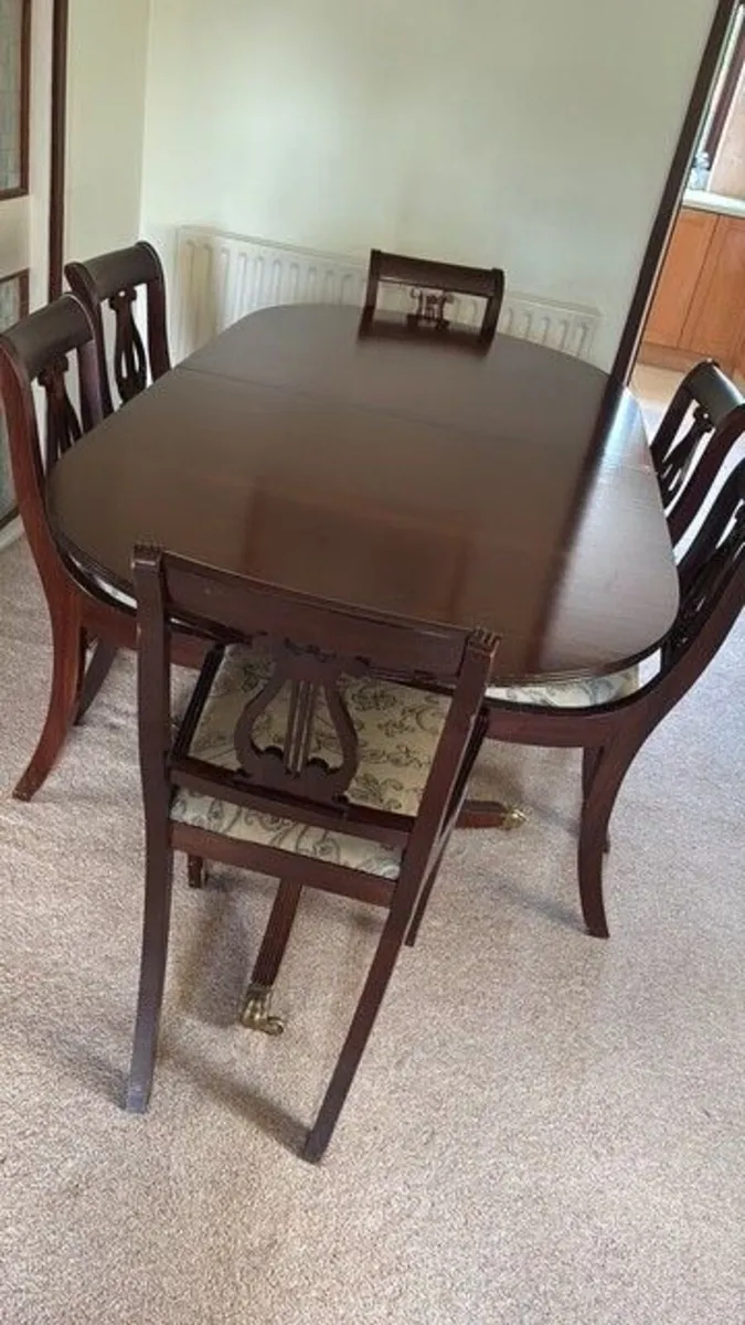 Dining Table Mahogony and chairs - Image 1