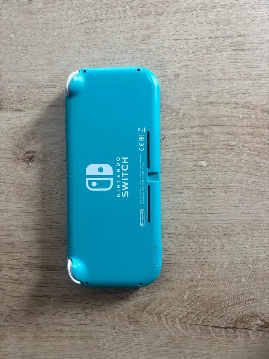 Blue Nintendo switch light - Image 2