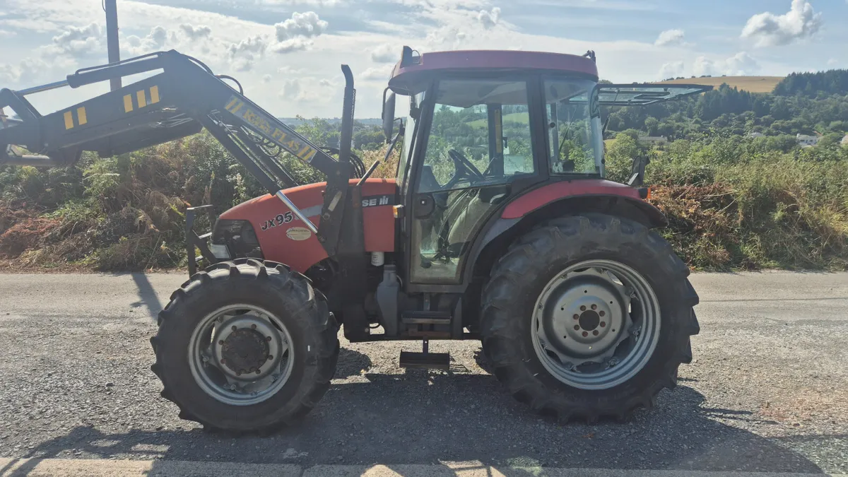 CASE JX 95 4wd tractor &LOADER - Image 4