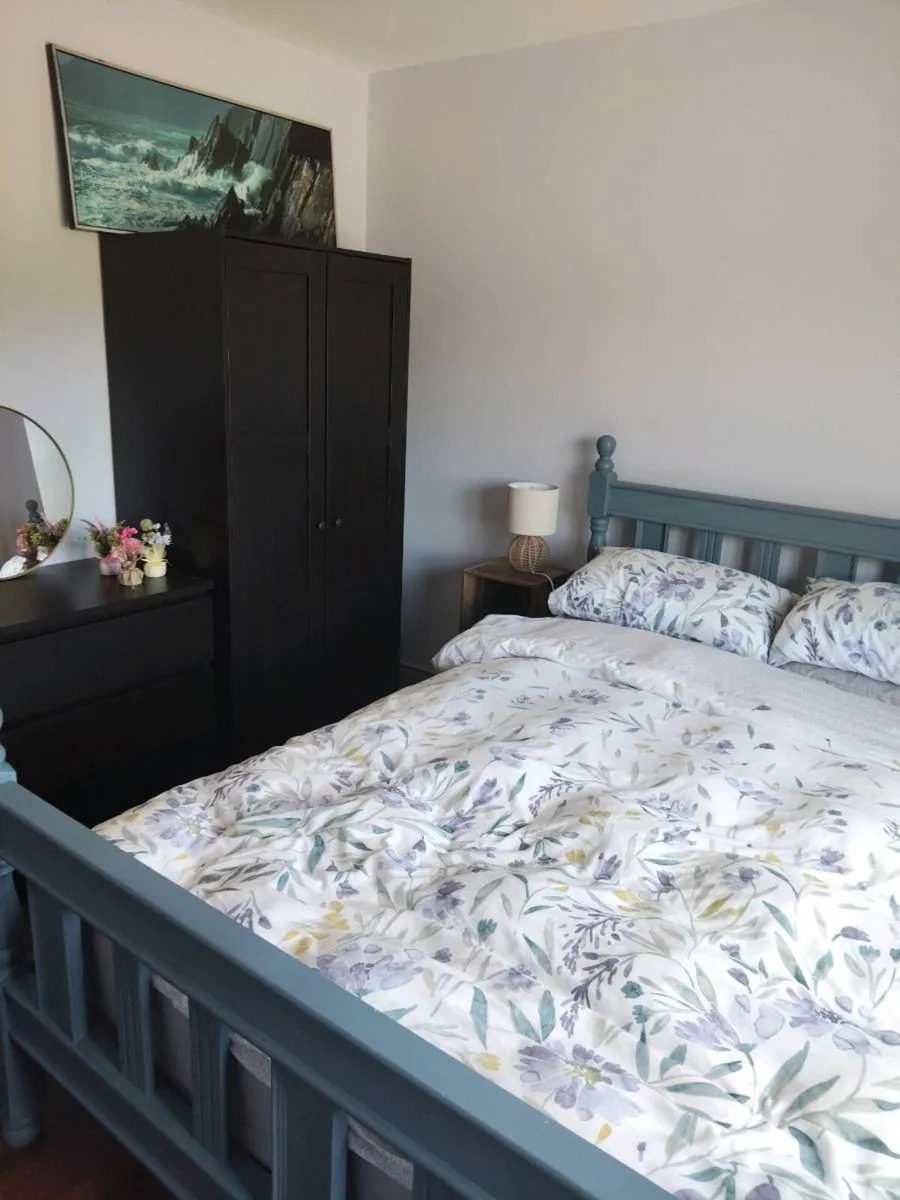 Room for rent - Image 4