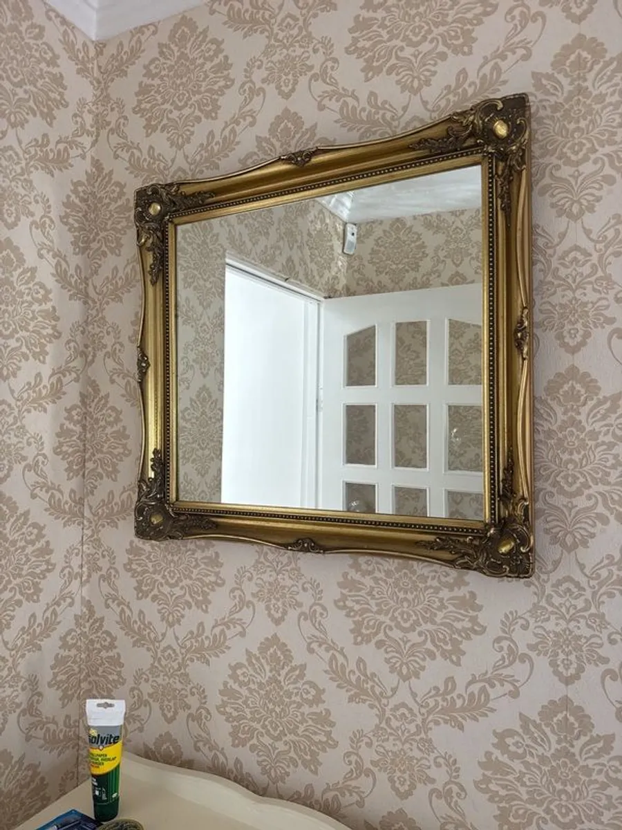 Ornate gold mirror - Image 2