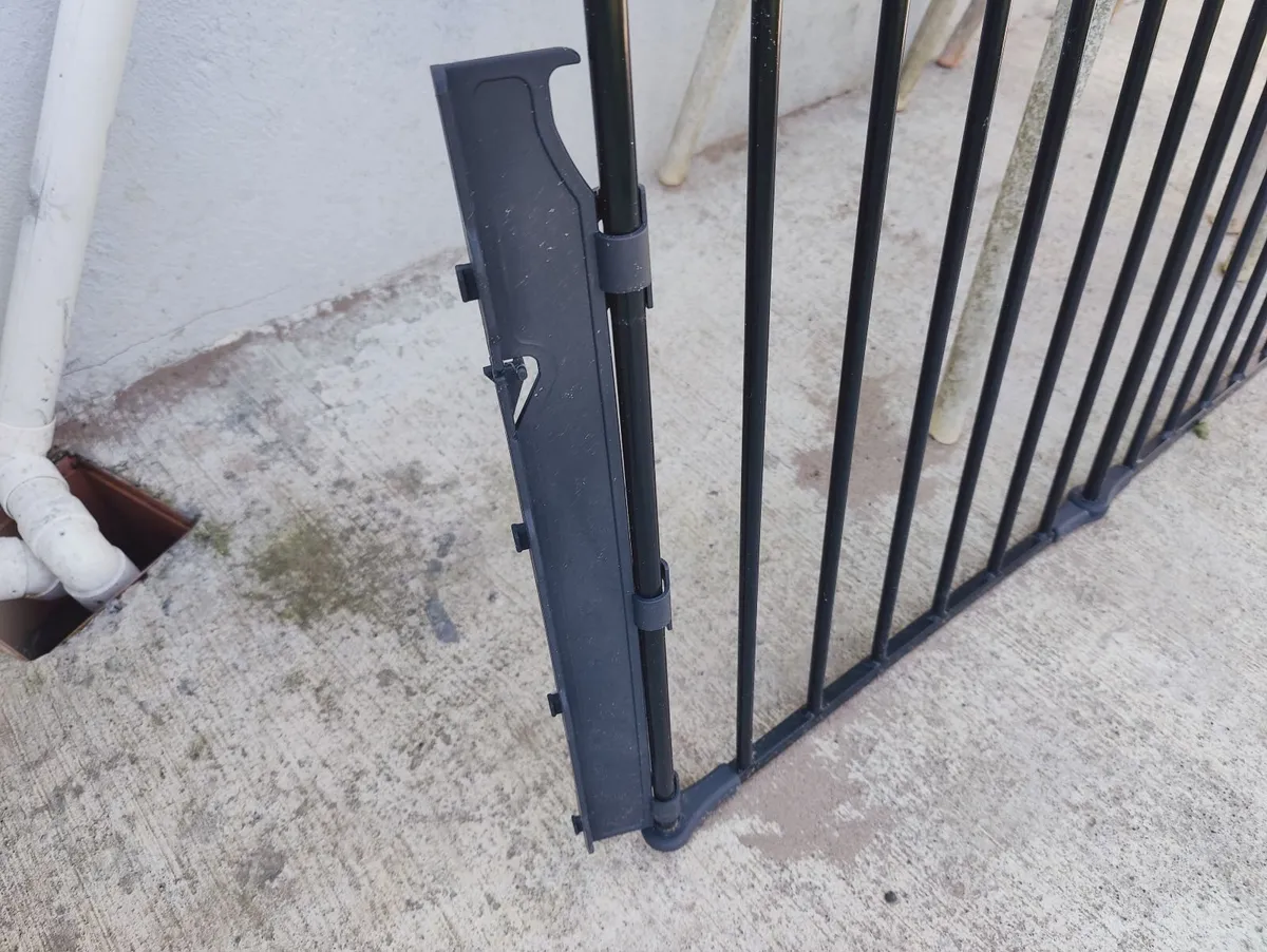 Childproof fireguard - Image 3