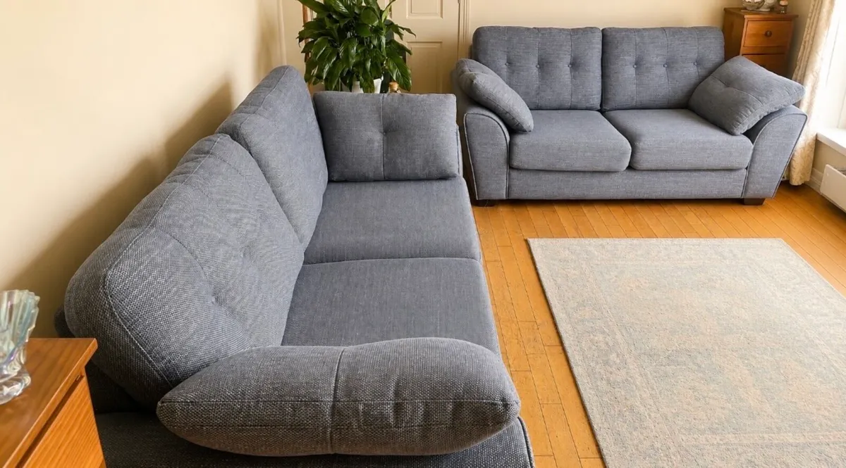 3 & 2 seater sofa set - Image 1