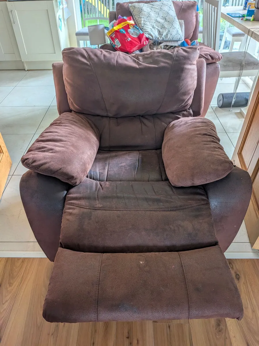 Free couch set with two recliners - Image 2
