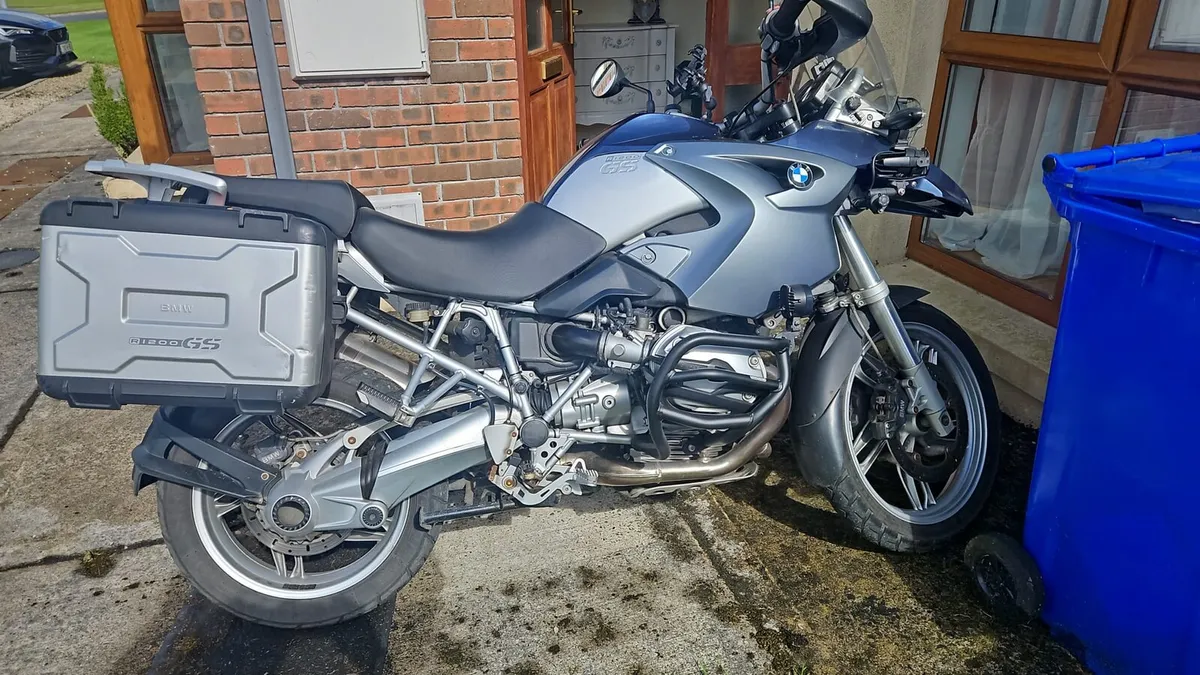 BMW GS 1200 motorbike - Image 1