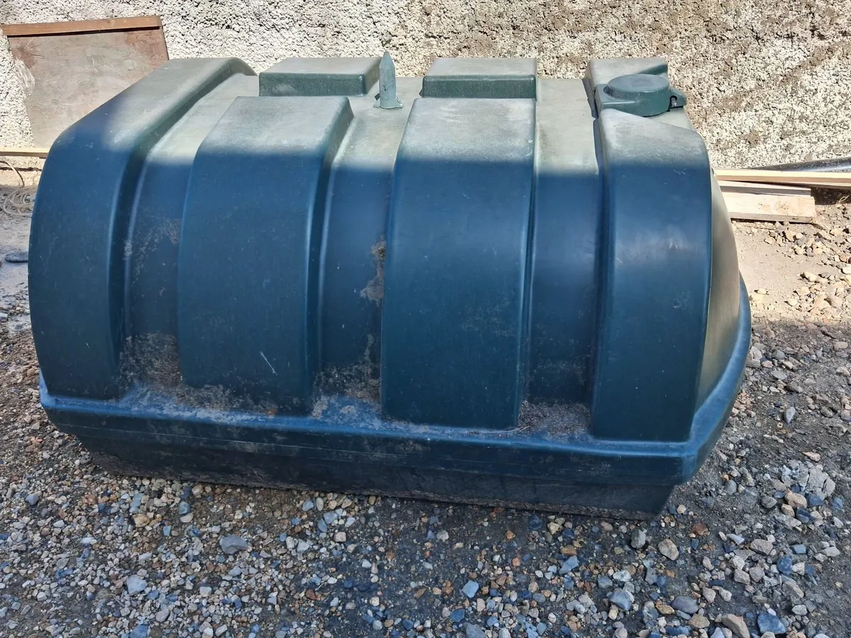 Extendable farm gate and heating oil tank - Image 2