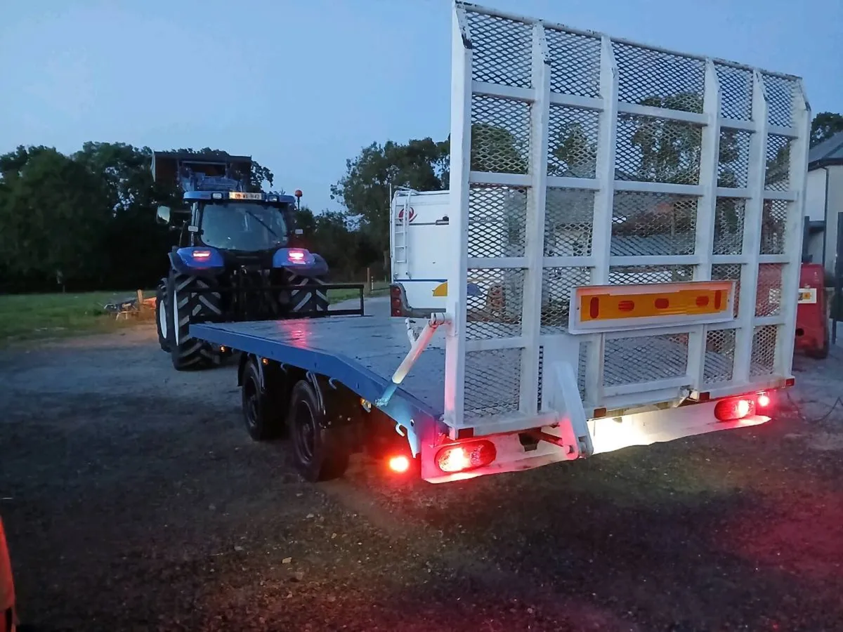 Low loader - Image 3