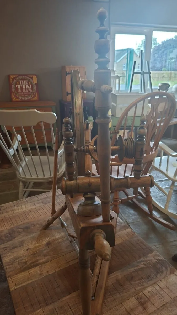 19th century Irish spinning wheel - Image 4
