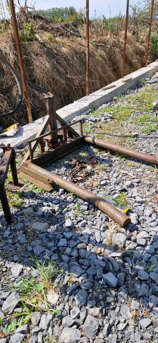3 point linkage bale lifter - Image 1