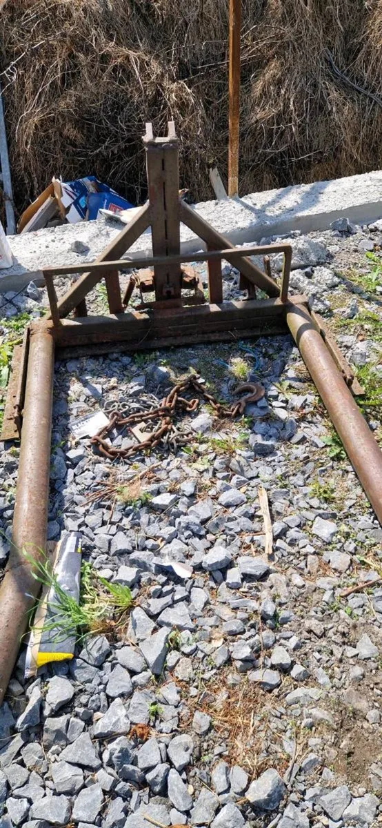 3 point linkage bale lifter - Image 2