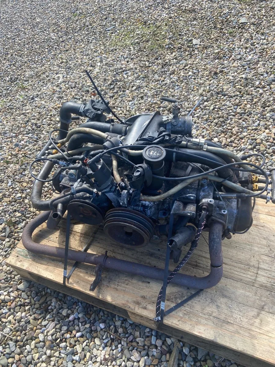 VW 2.1l engine - Image 4