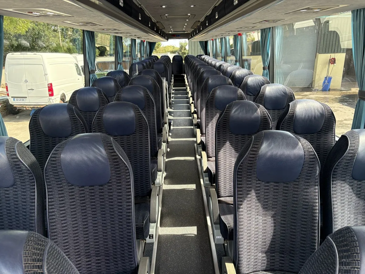 12 Volvo Vanhool T9 B13R - Image 4