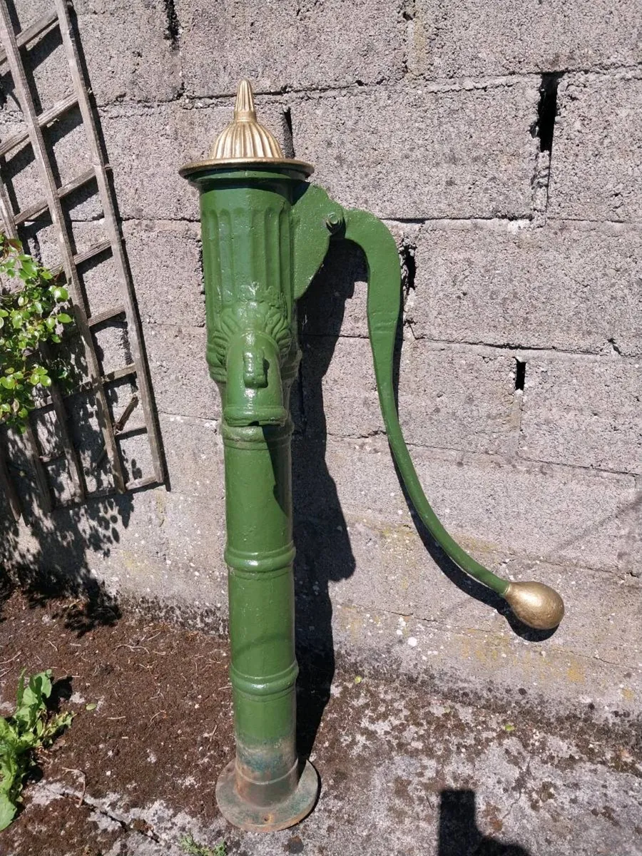 Victorian Water Pump Original - Image 1