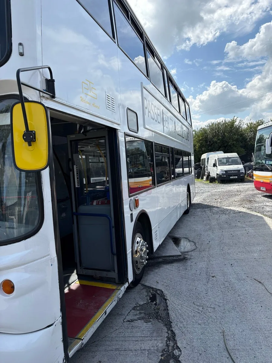 Bus - Image 2