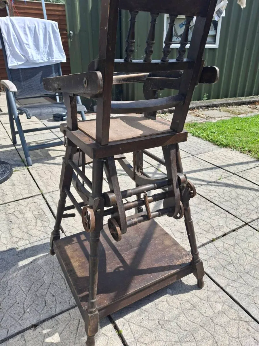 ANTIQUE CHAIR - Image 2