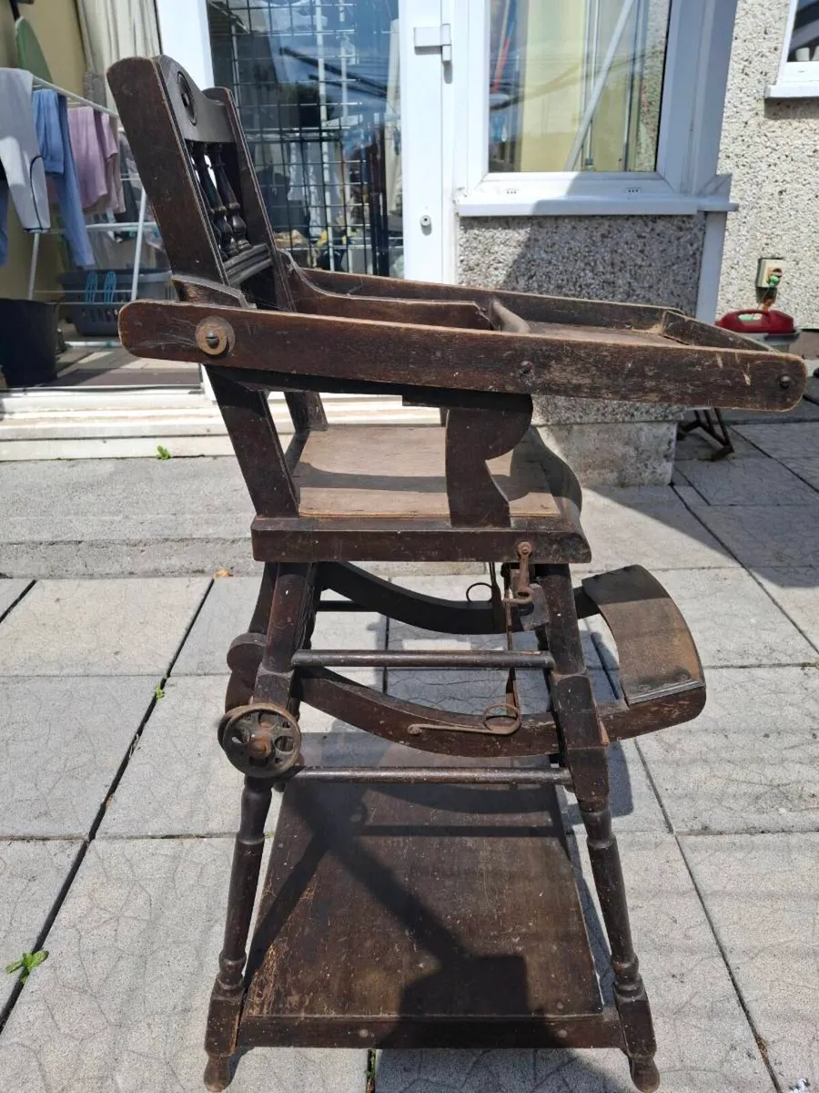ANTIQUE CHAIR - Image 4