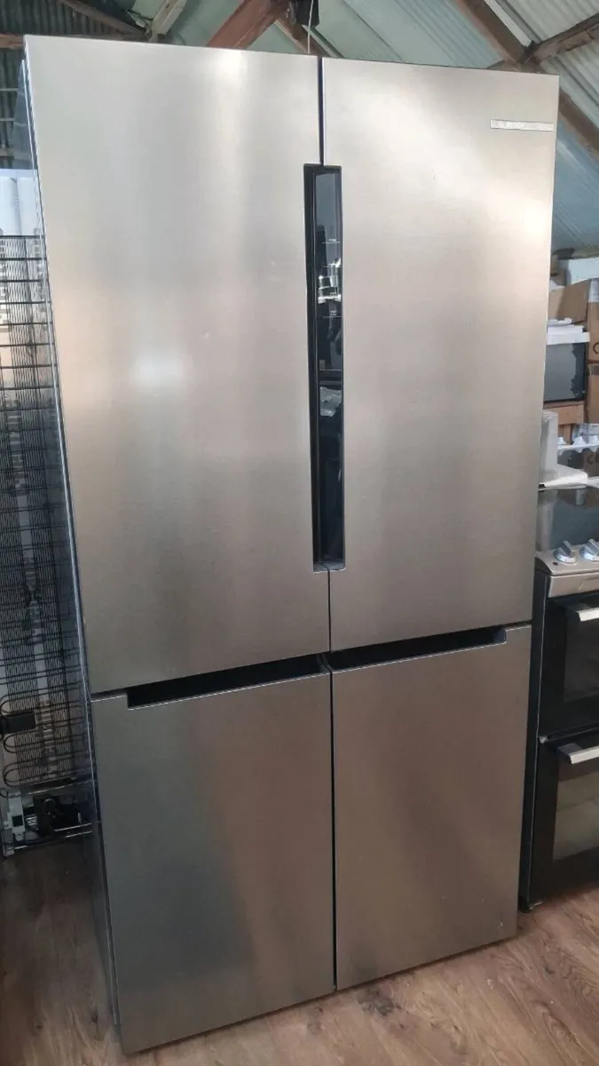 Bosch KFN96VPEAG French doors fridge freezer - Image 1