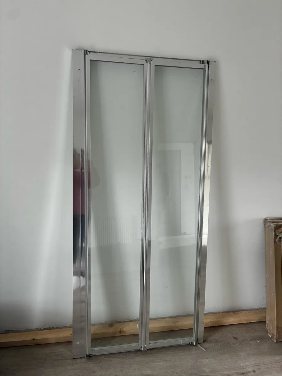Shower door - Image 1
