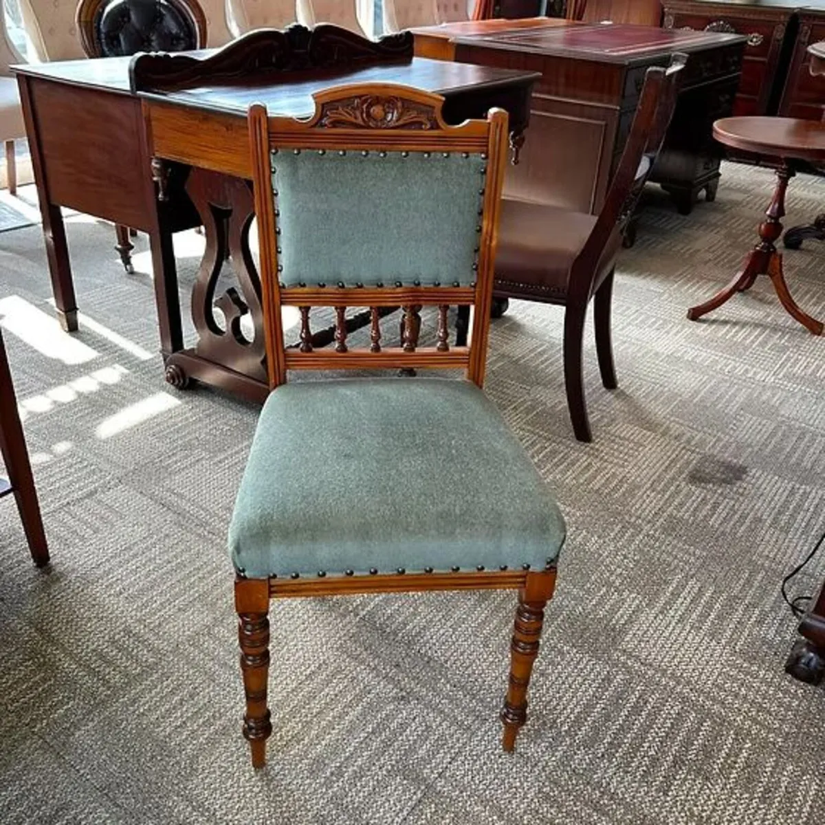 Classic regency-style mahogany occasional chair - Image 1