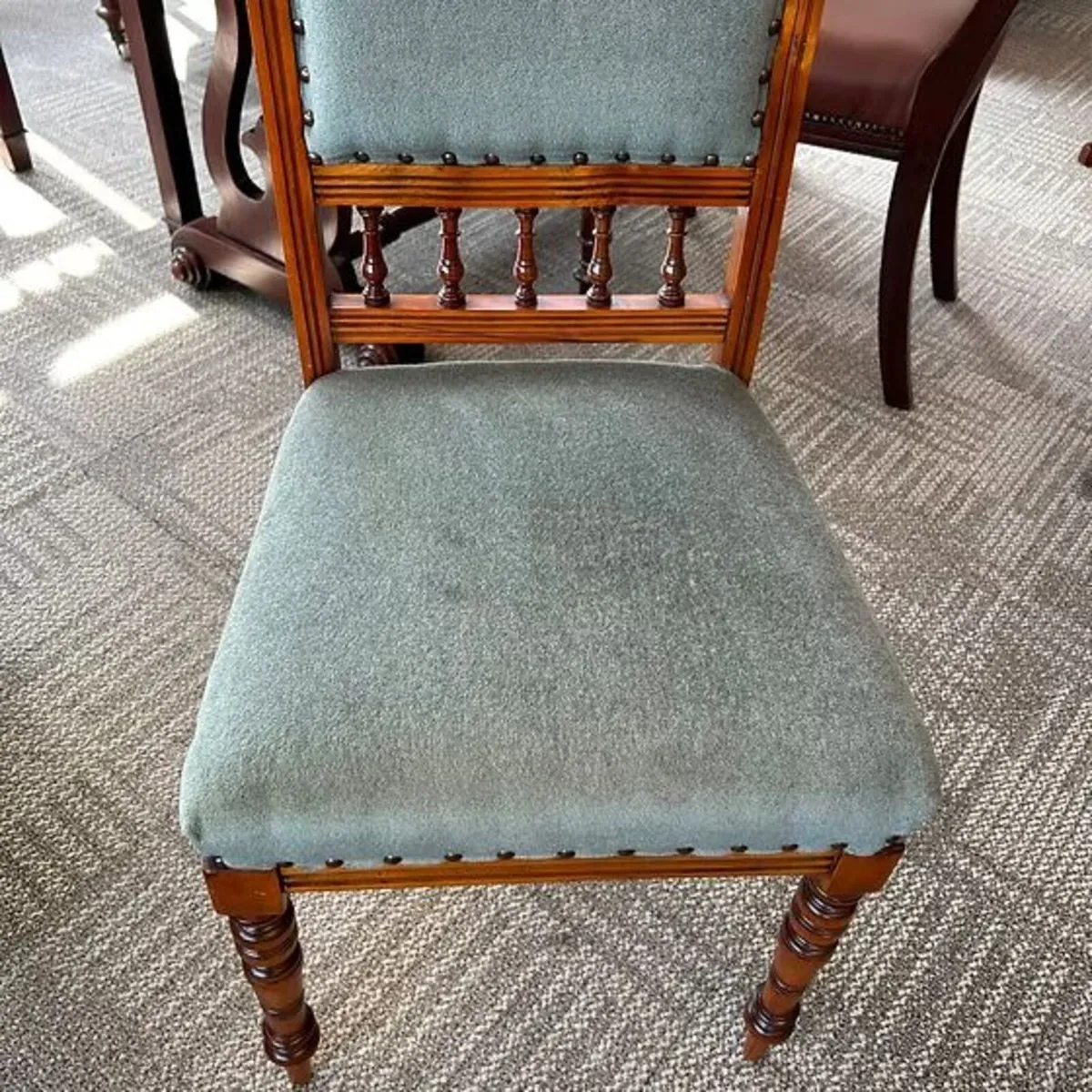 Classic regency-style mahogany occasional chair - Image 3