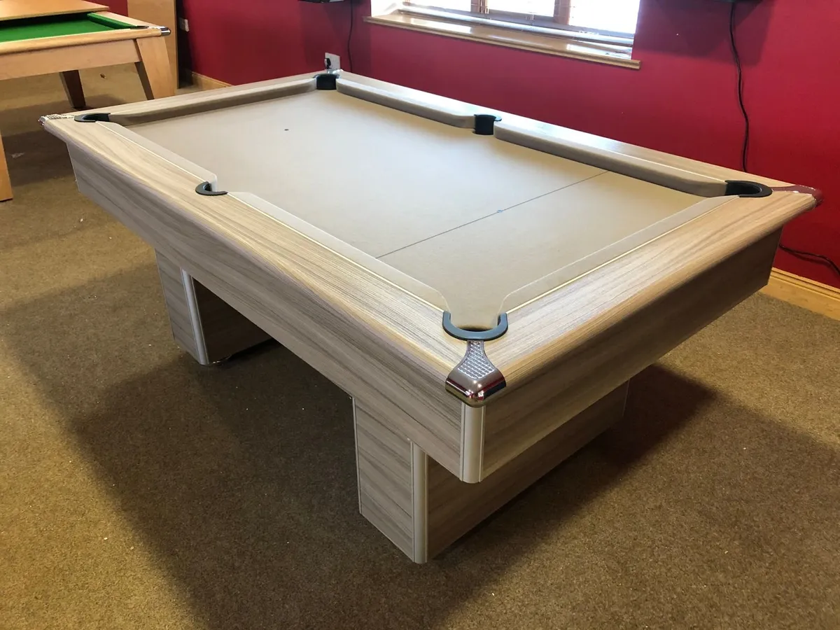 New 7ft Royale Club - Image 3