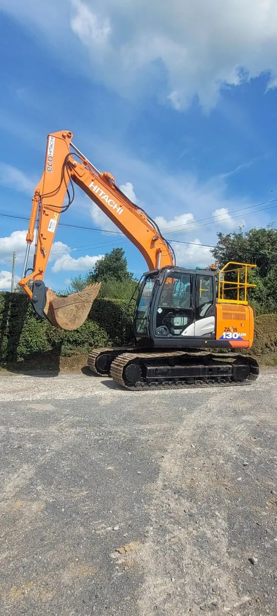 Hitachi 130 - Image 1