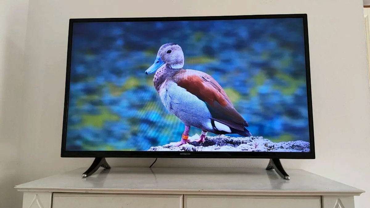 Hitachi 43" Full HD Smart LED TV - Image 2