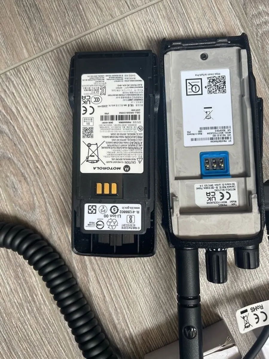 Motorola radios walkie talkie - Image 4