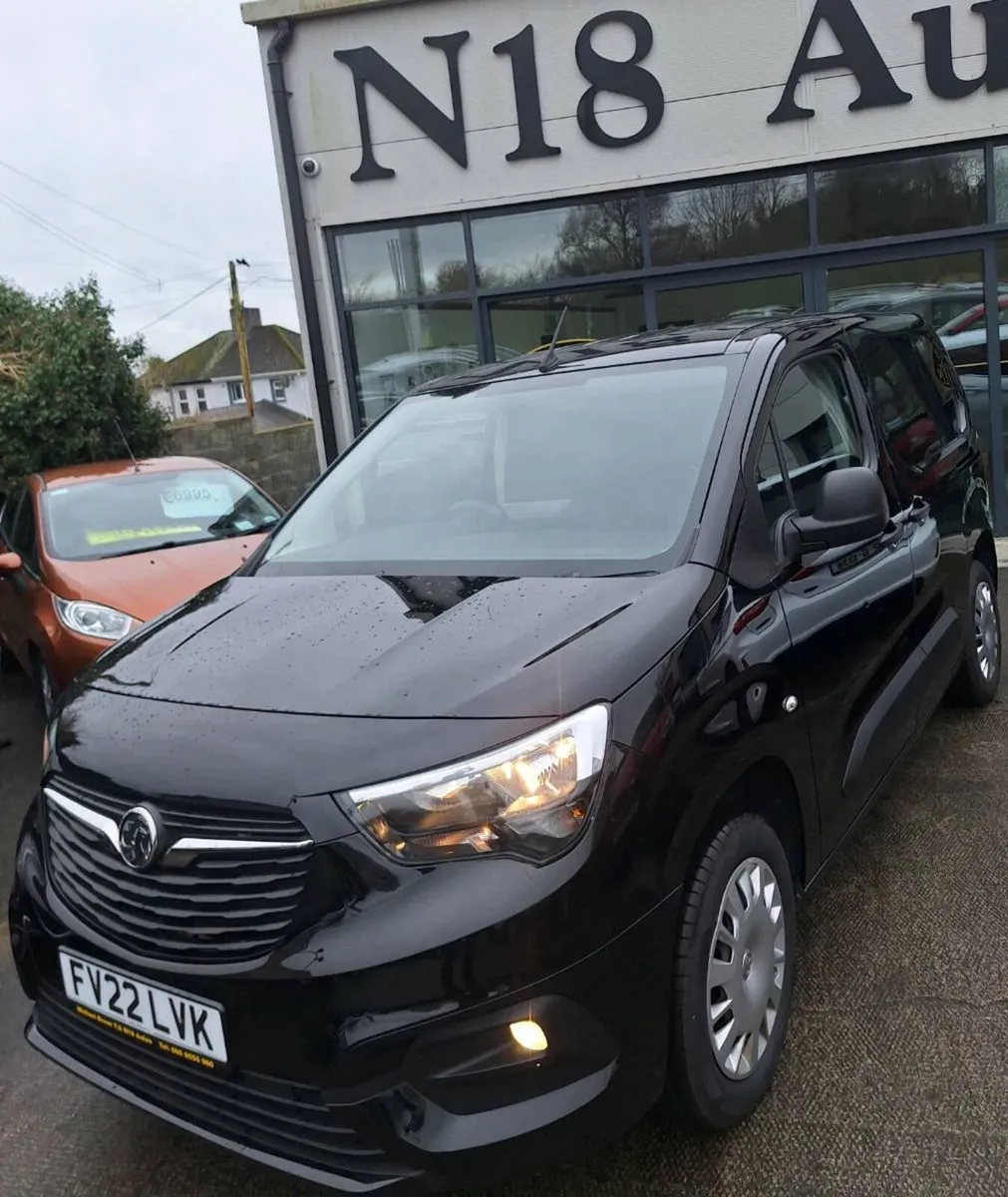 221 Vauxhall Combo 1.5 CDTi Sportive Test & Tax - Image 3