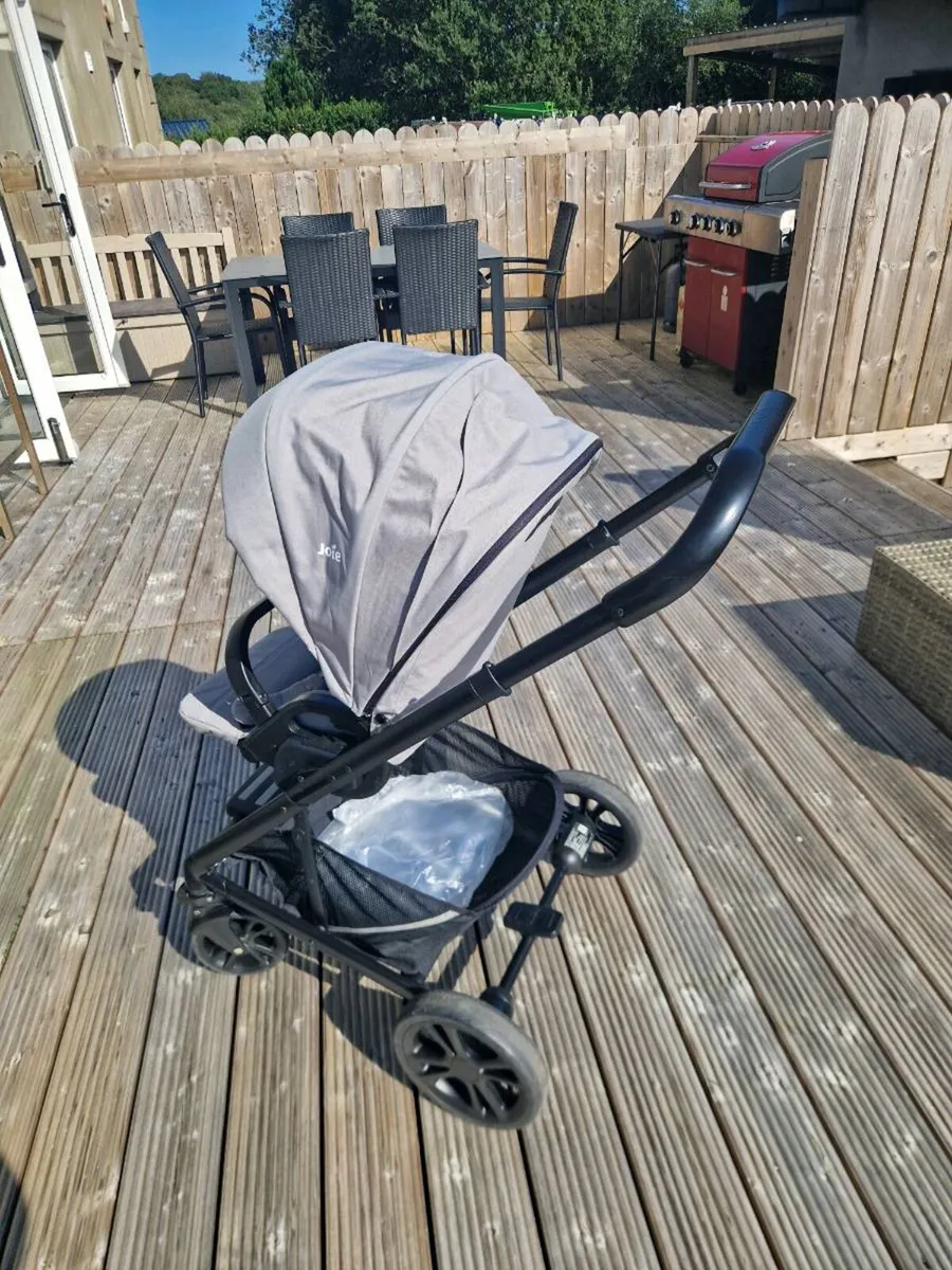 Baby buggy - Image 1