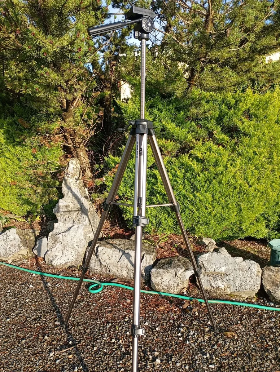 Camera Tripod - Image 4