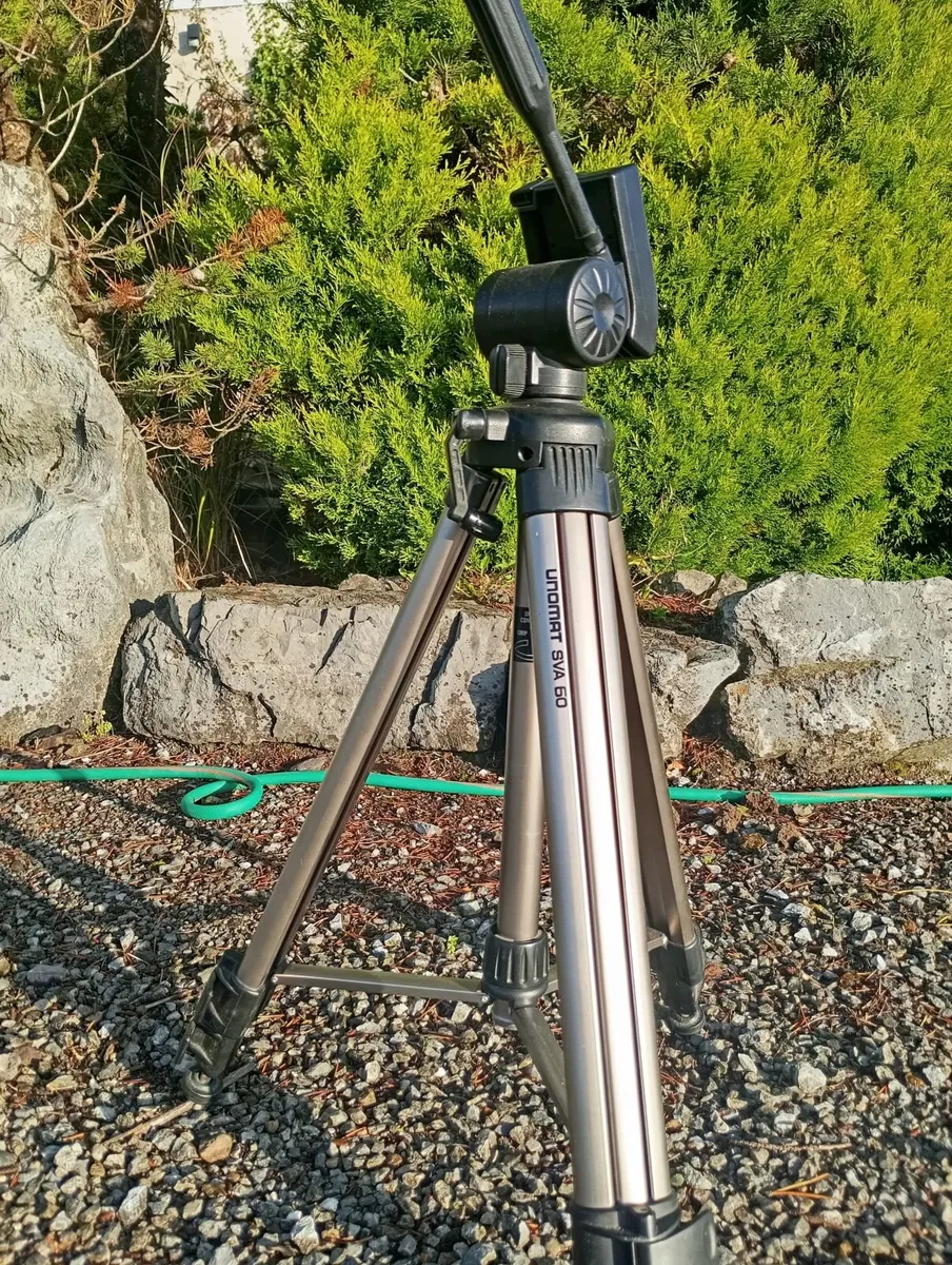Camera Tripod - Image 3
