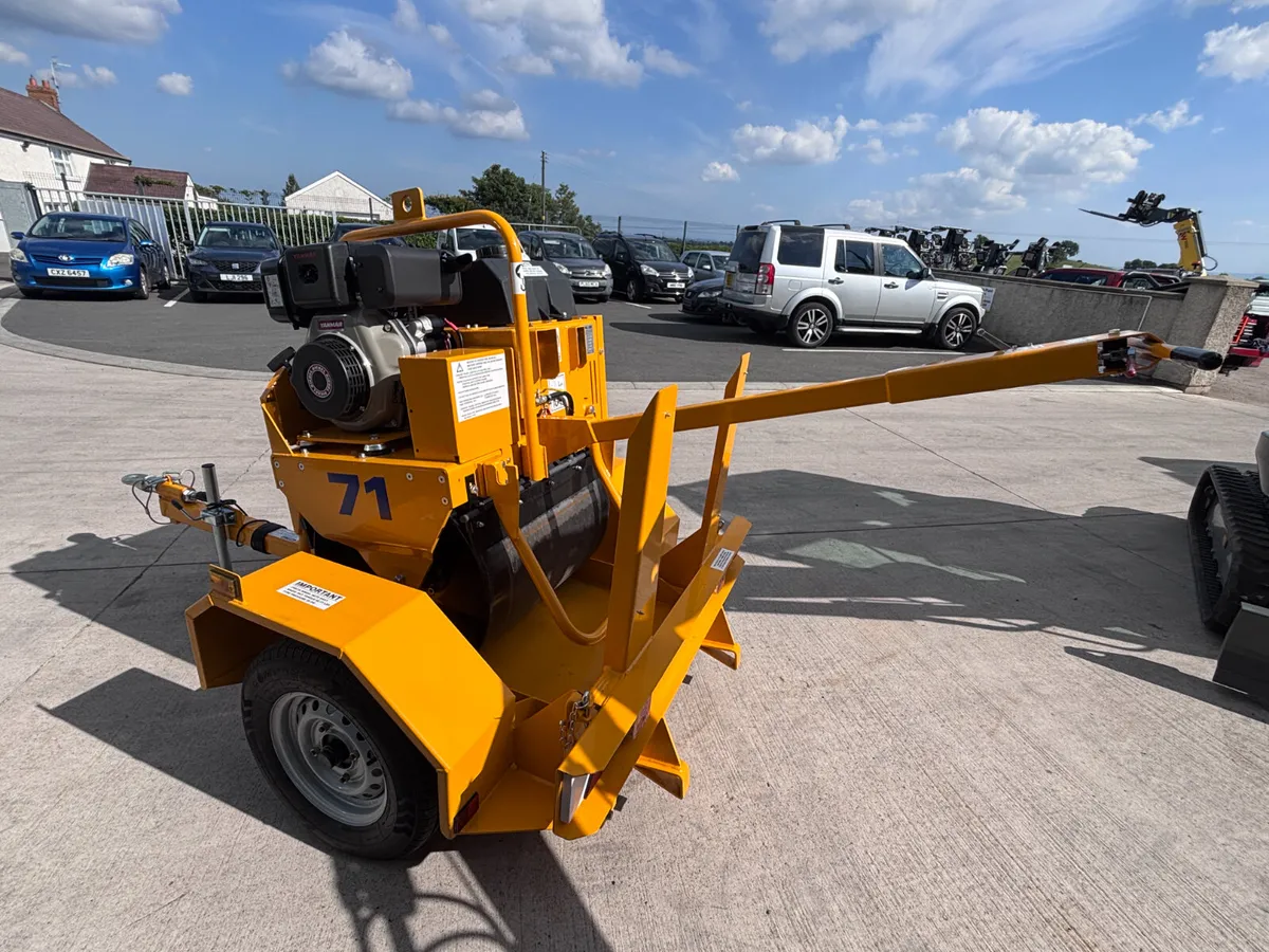 New Vibroll pedestrian rollers in stock - Image 4
