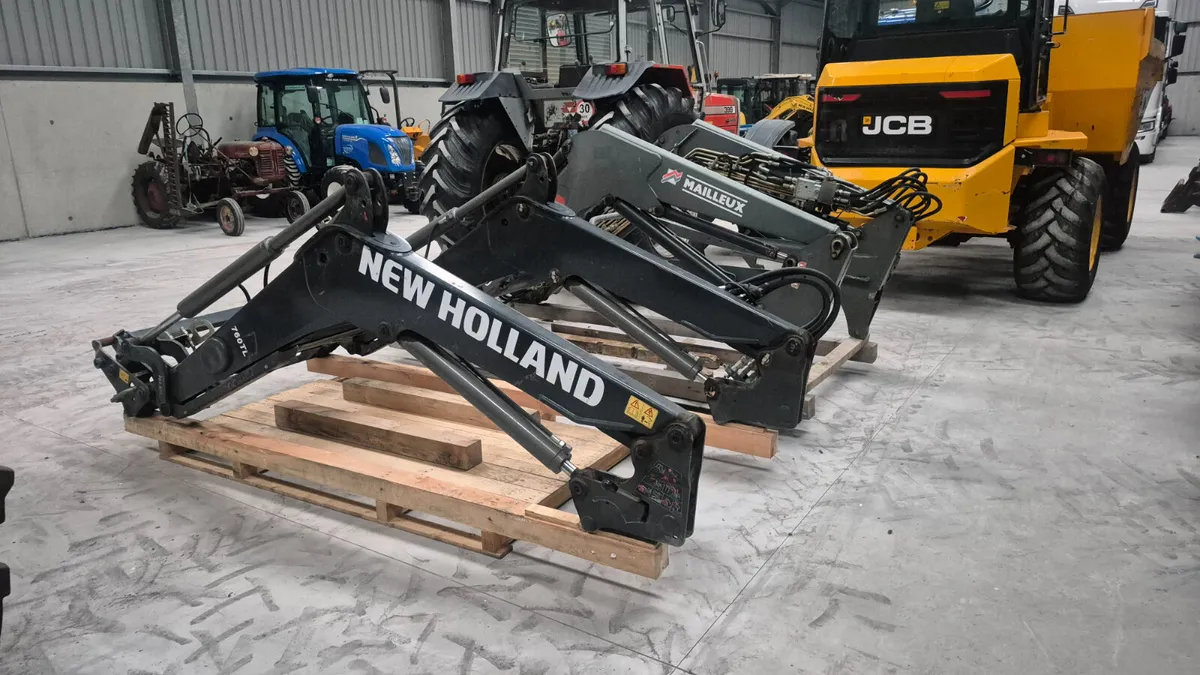 New Holland TL760 loader - Image 3