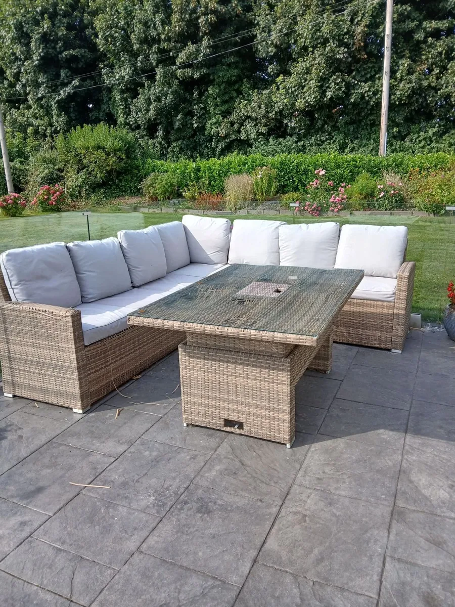 Patio furniture - Image 1