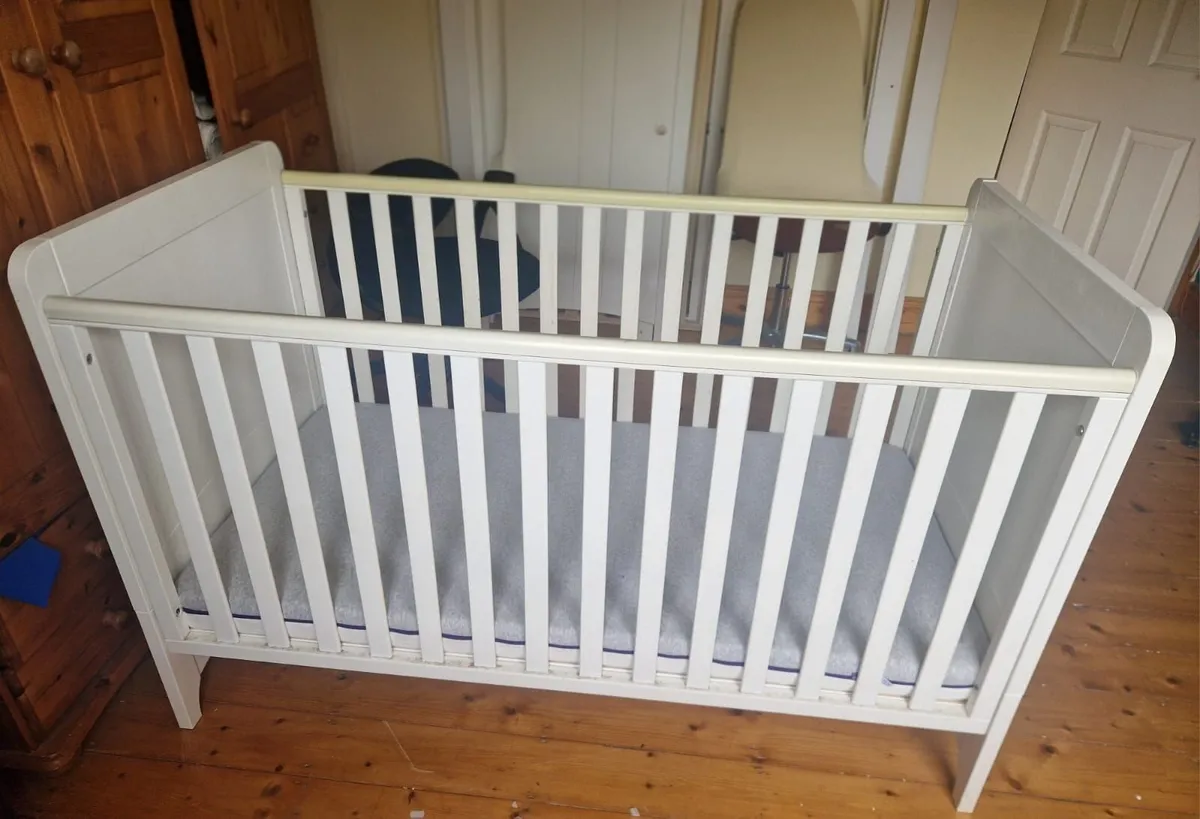 Cot bed ( & wooden changing tray) - Image 2