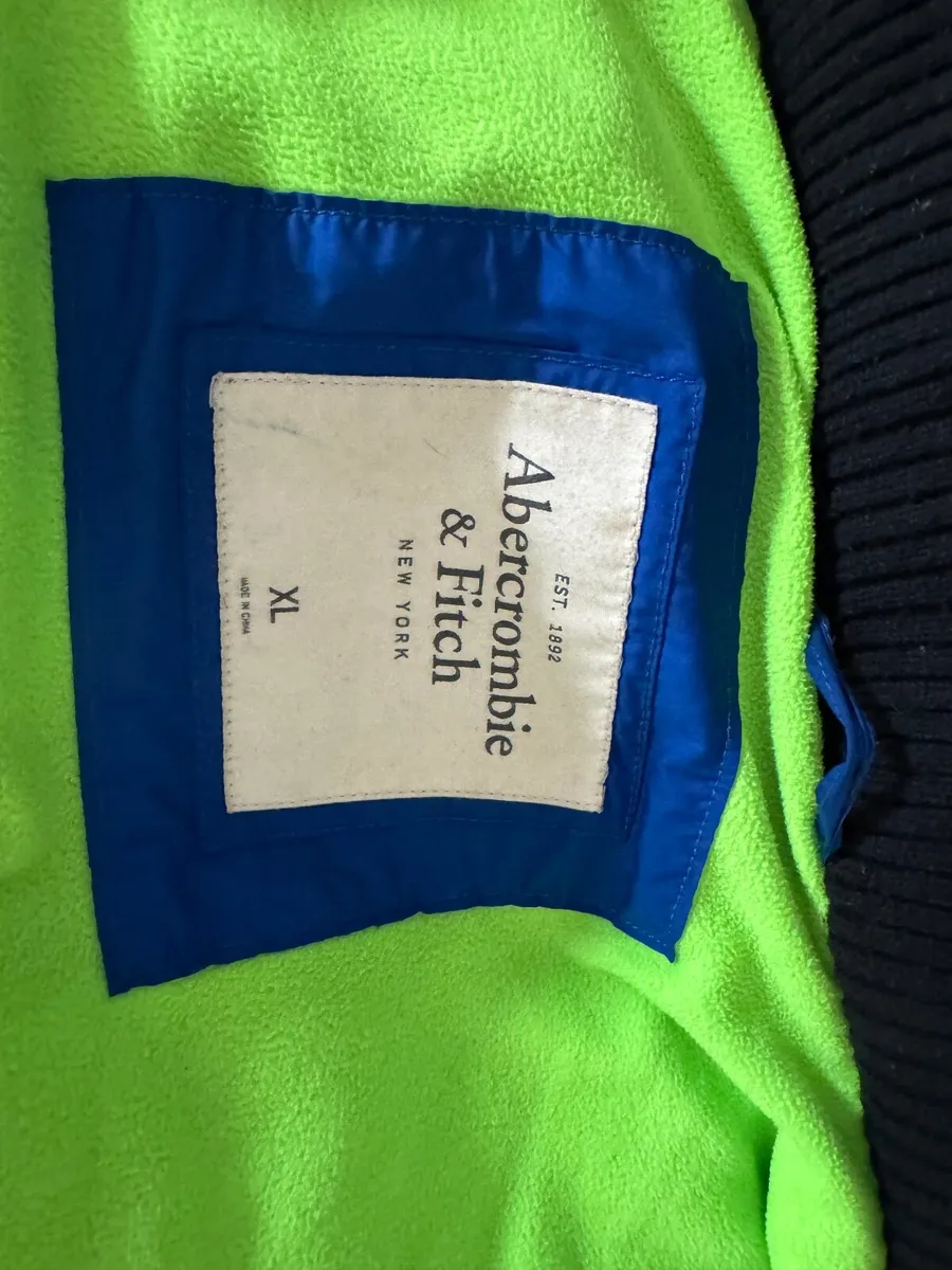 Abercrombie & Fitch Jacket - Image 3