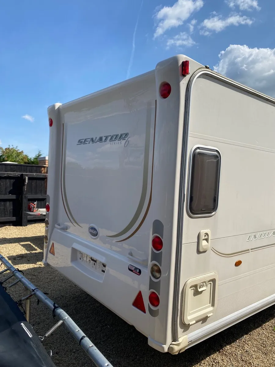 Caravan - Image 2