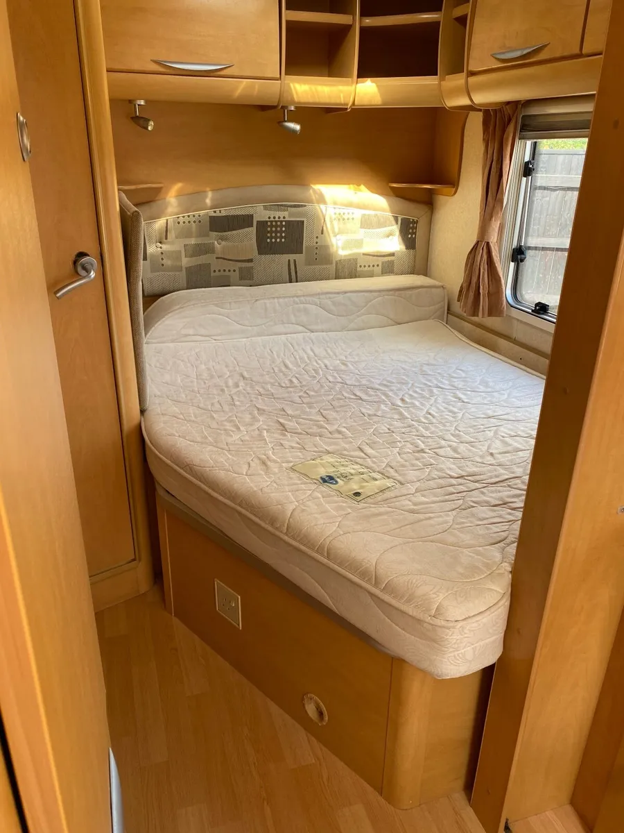 Caravan - Image 4