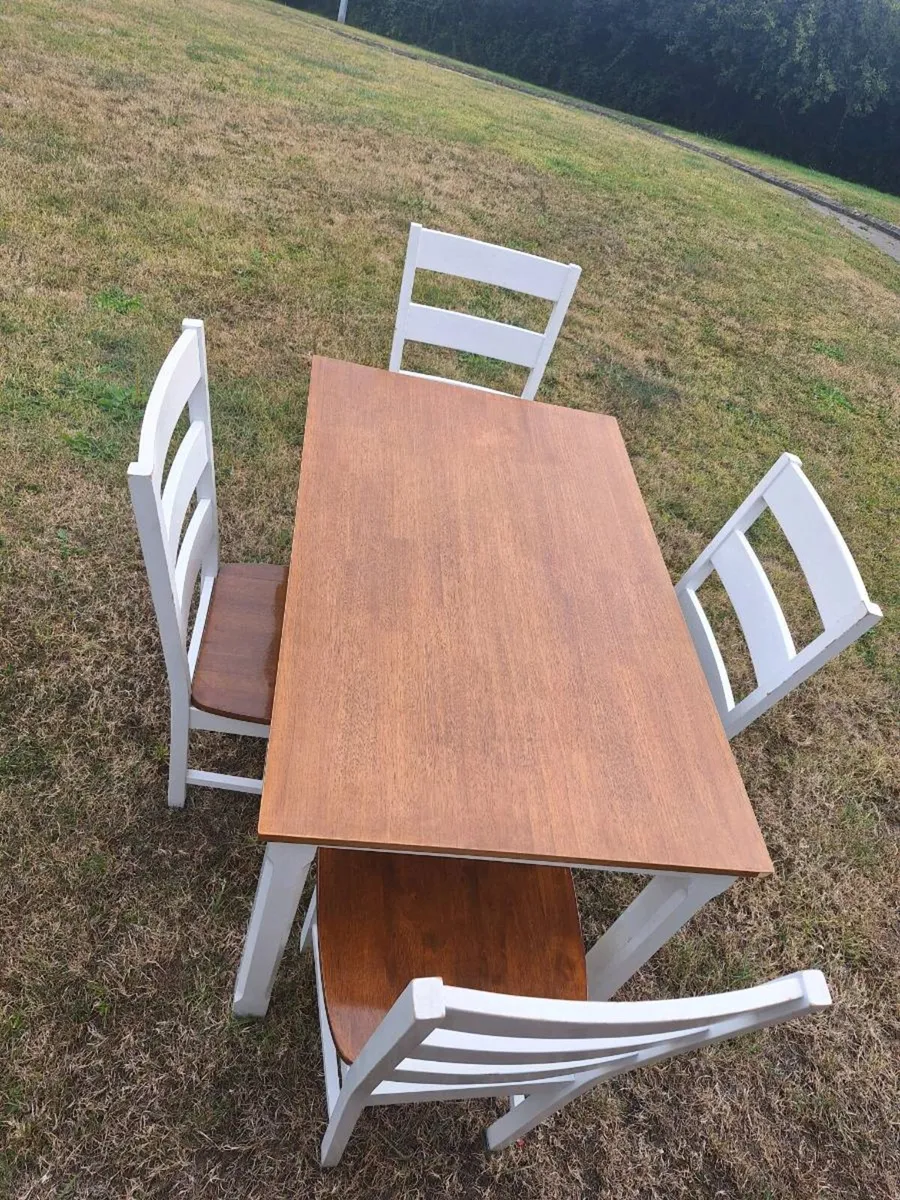 Table Chairs - Image 1
