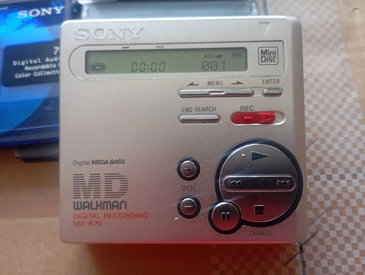 Sony MD Walkman MZ-R70 Portable Minidisc - Image 3